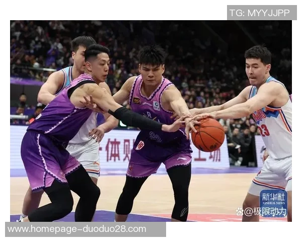 2020CBA新疆队与青岛队激战回顾精彩瞬间与赛场亮点分析