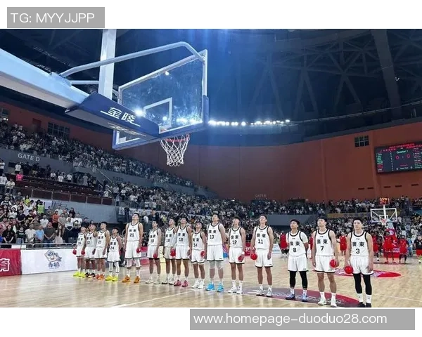 全运会精彩对决辽宁男篮挑战新疆队争夺胜利荣耀