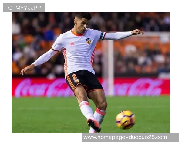 坎塞洛的足球之路：从天才少年到世界级后卫的华丽转身